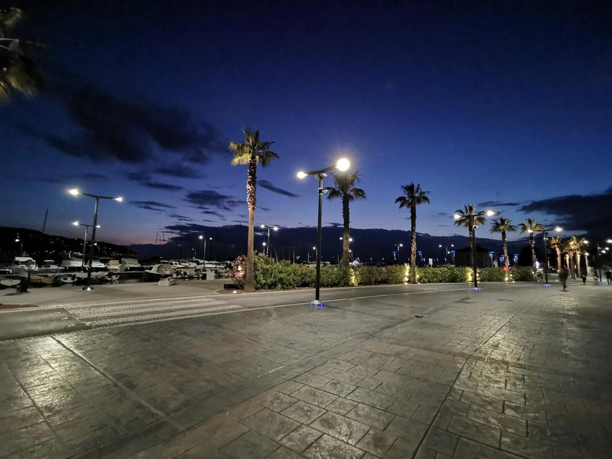 City Center Apartment Koper Exterior foto